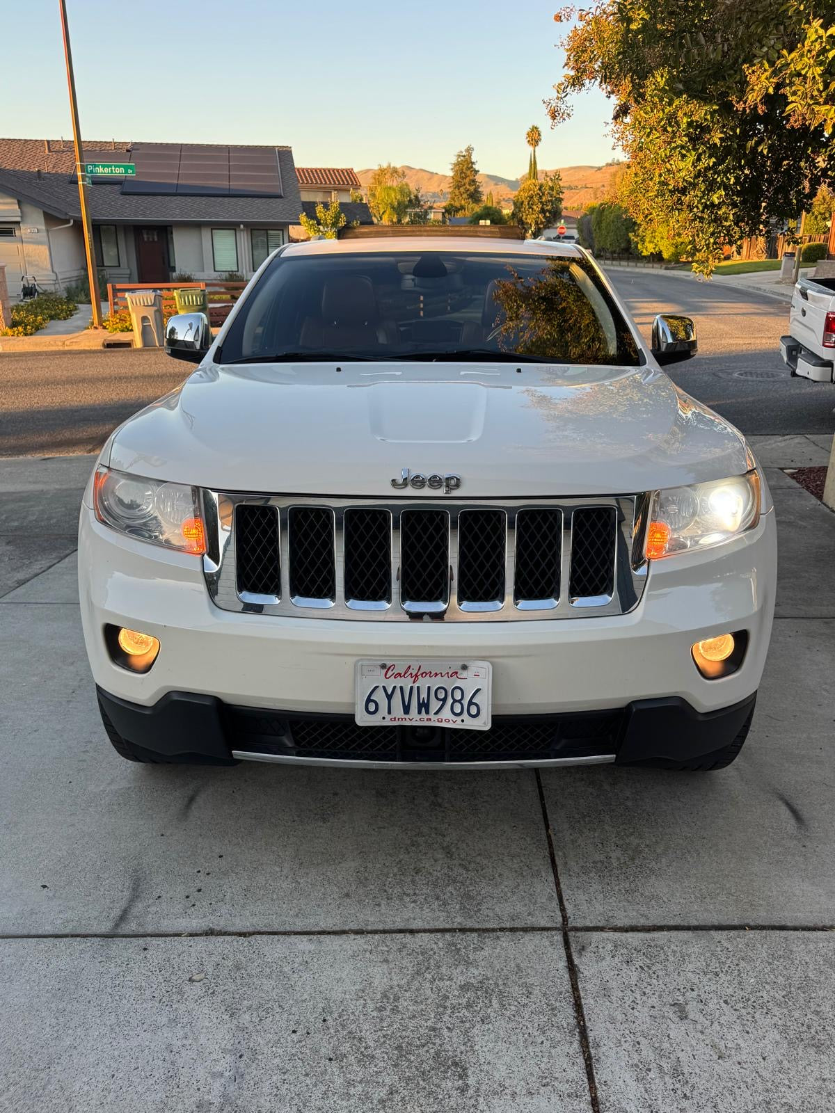 JEEP GRAND CHEROKEE OVERLAND 2011