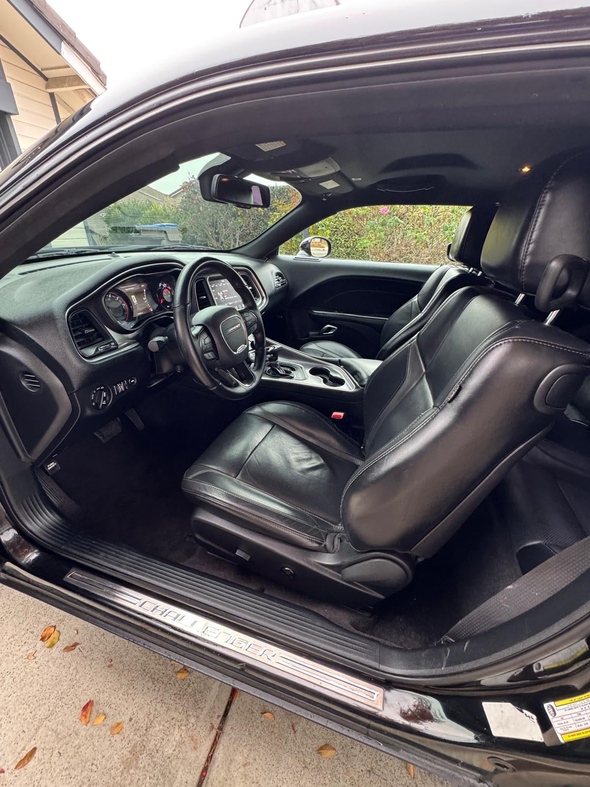 DODGE CHALLENGER SXT 2017