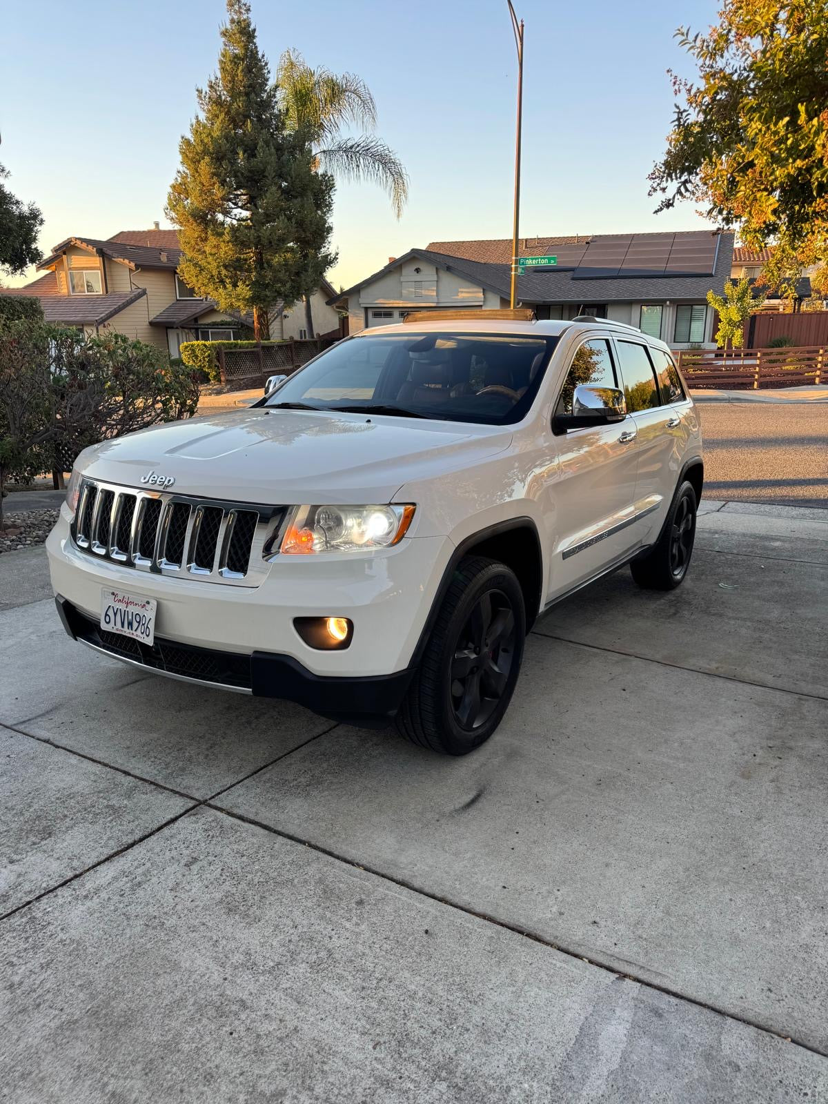 JEEP GRAND CHEROKEE OVERLAND 2011