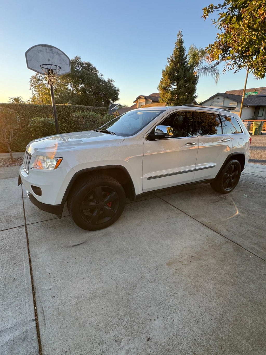 JEEP GRAND CHEROKEE OVERLAND 2011