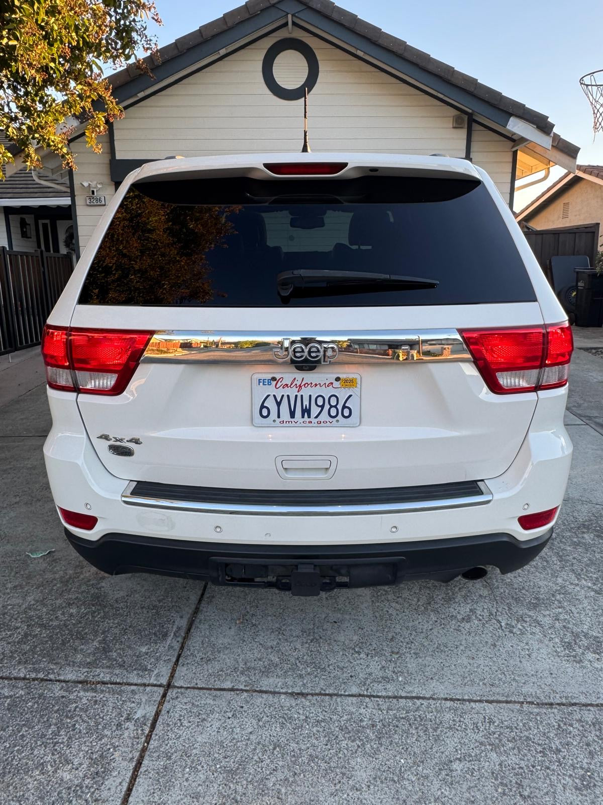 JEEP GRAND CHEROKEE OVERLAND 2011