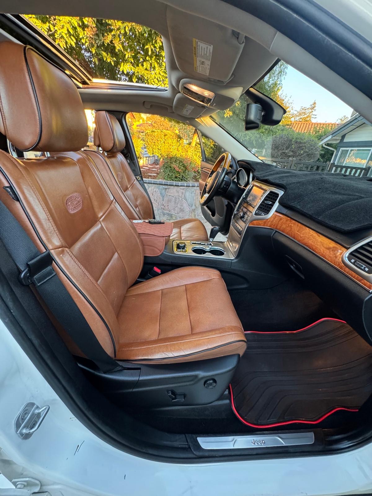 JEEP GRAND CHEROKEE OVERLAND 2011