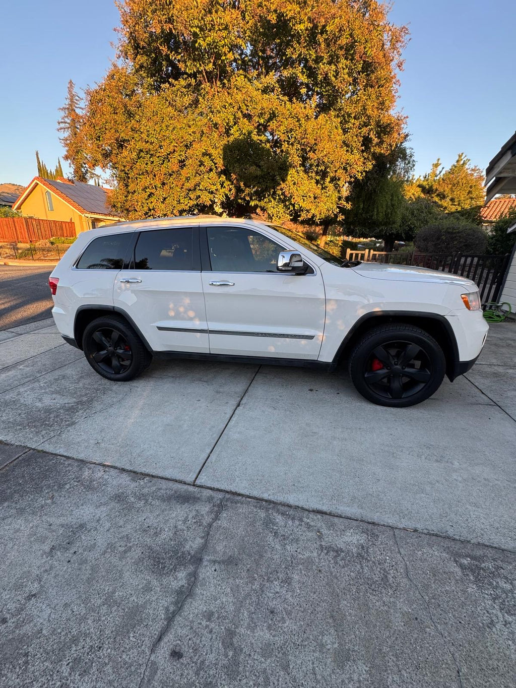 JEEP GRAND CHEROKEE OVERLAND 2011