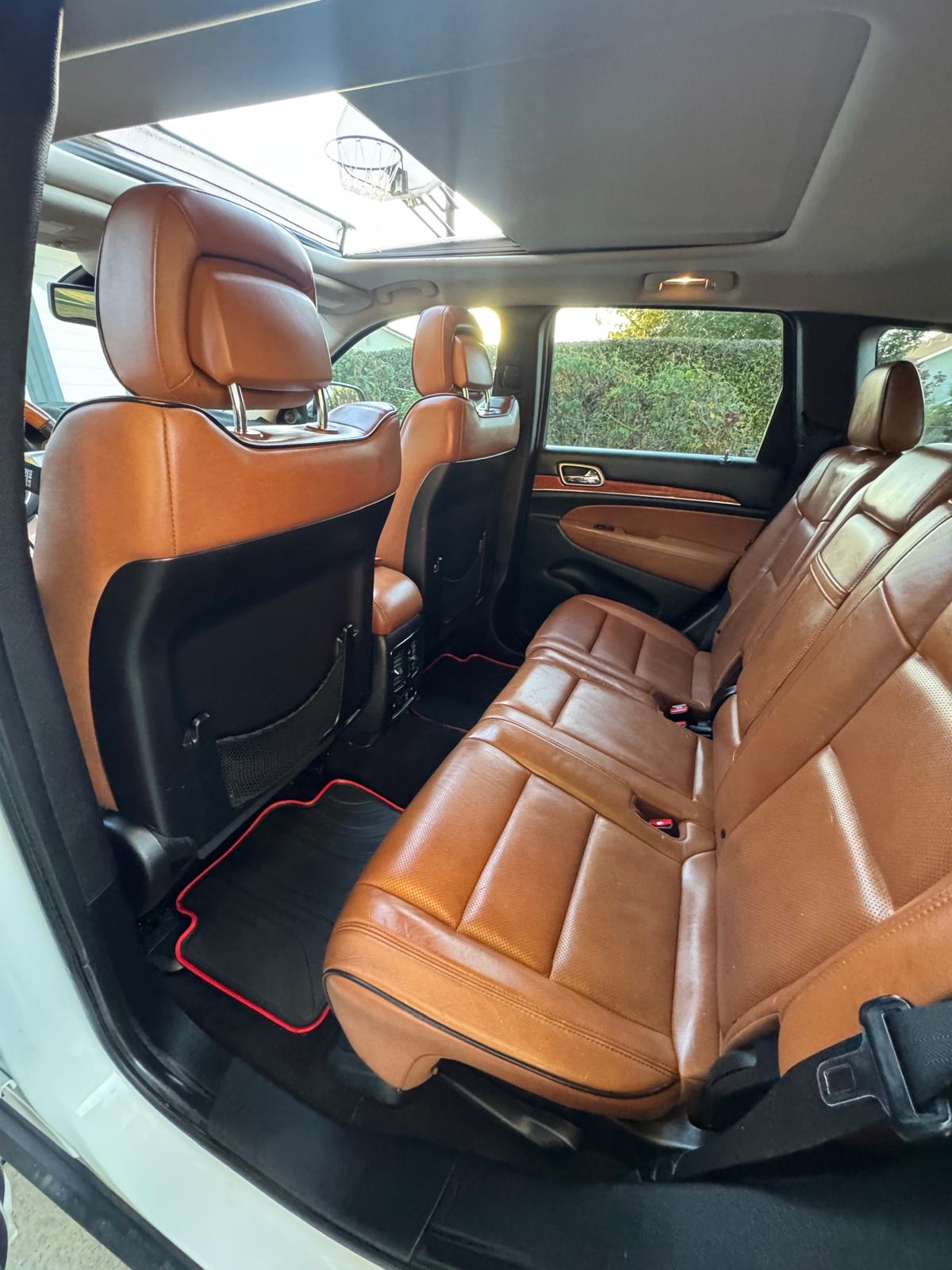 JEEP GRAND CHEROKEE OVERLAND 2011