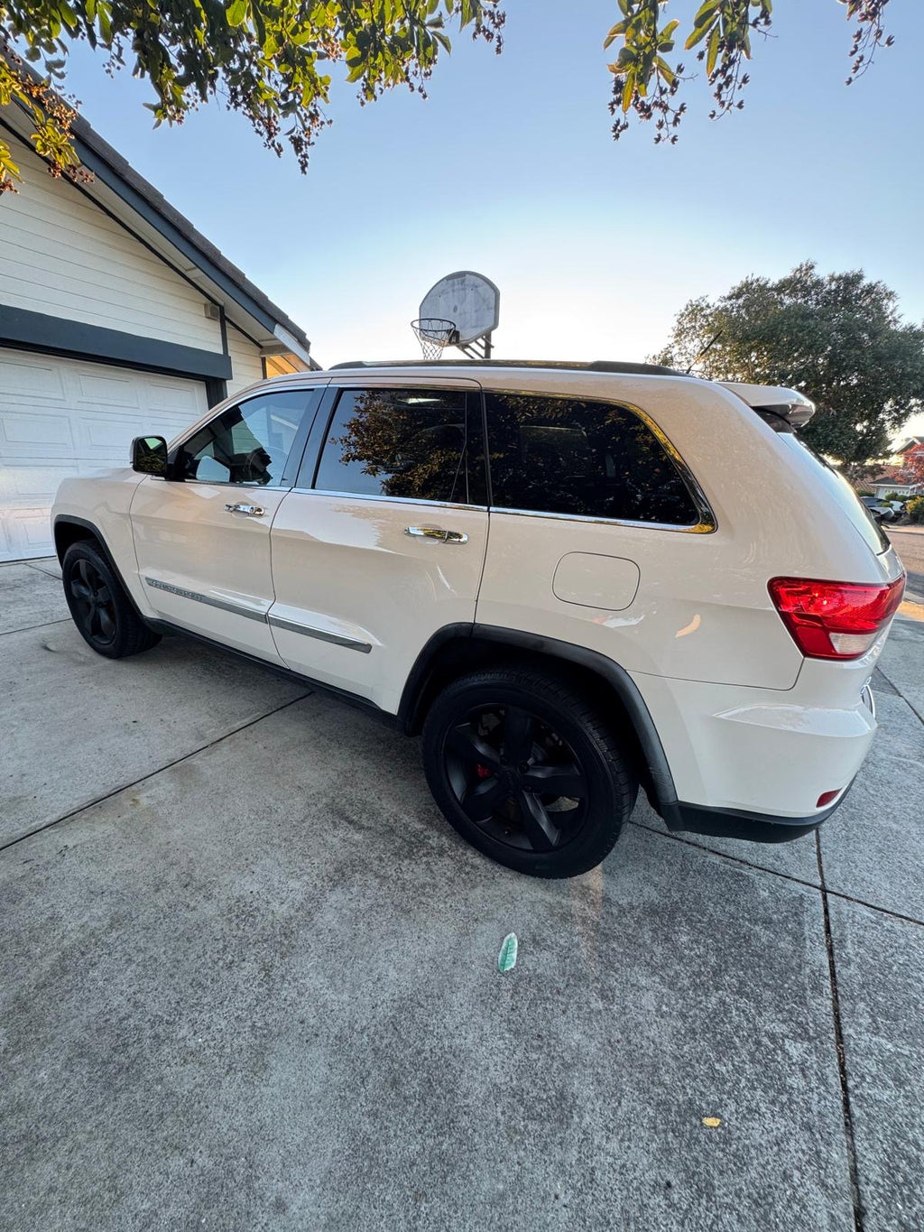 JEEP GRAND CHEROKEE OVERLAND 2011